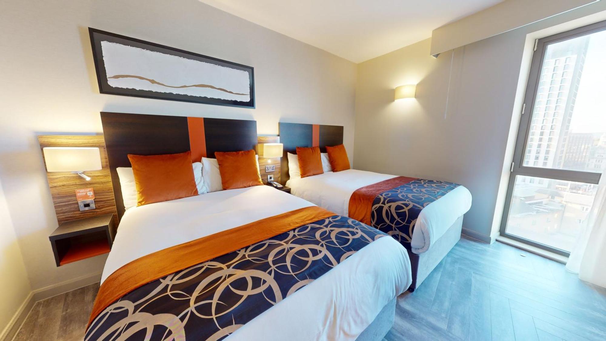 Clayton Hotel 4*